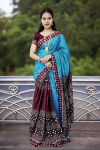 Tareninx Printed, Floral Print, Geometric Print Sambalpuri Pure Cotton Saree