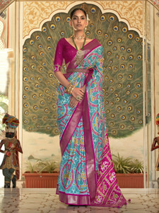 Sareemall Woven Ikkat Silk Blend Saree