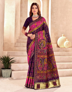 Satrani बुना हुआ, एम्बेलिश्ड कलमकारी सिल्क ब्लेंड साड़ी