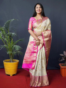 Divastri Embellished Kanjivaram Silk Blend Saree