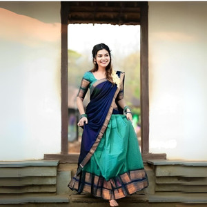 SWAMI STUDIO Woven Bollywood Jacquard Saree