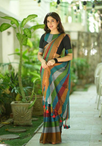 Bengali Vibes Striped Handloom Pure Cotton Saree