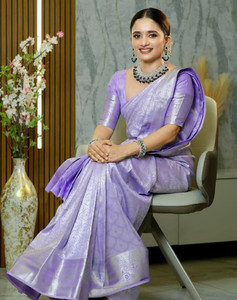 Divastri Woven, Embellished Kanjivaram Silk Blend, Jacquard Saree