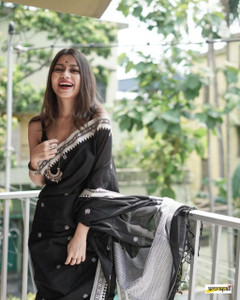 SEASON FAB Self Design, Applique, Blocked Printed, Checkered Banarasi Jacquard, Art Silk Saree