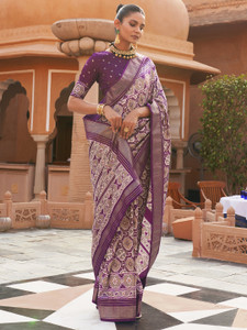 Sareemall Woven Pochampally Silk Blend Saree