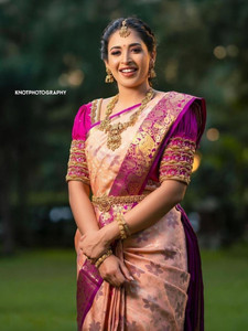 Mishita Enterprise Woven Kanjivaram Pure Silk Saree