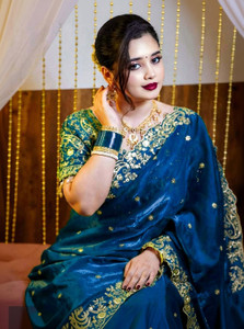 QVIDYA Embroidered, Embellished Bollywood Jimmy Jimmy, Satin Saree