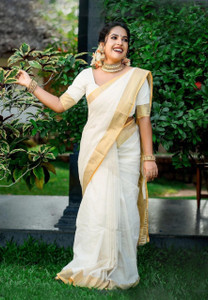 Svarnvastraa Solid/Plain Kasavu Cotton Blend Saree