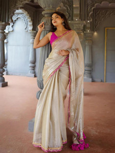 Samah डाइड, एम्बेलिश्ड बॉलीवुड नेट, लेस साड़ी