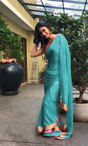 Sareez House Solid/Plain Daily Wear Chiffon Saree