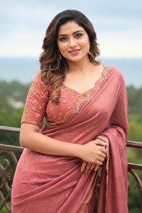 Being Stylo Embroidered, Floral Print, Embellished Daily Wear Georgette Saree