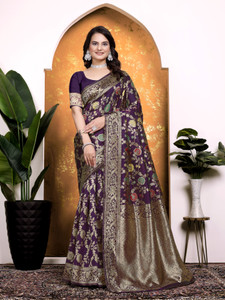 Kanooda Prints एम्बेलिश्ड बनारसी सिल्क ब्लेंड साड़ी