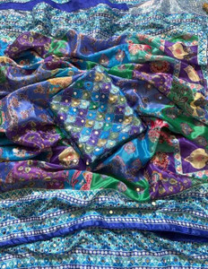 Kwisy Floral Print, Printed Bollywood Chiffon Saree