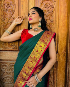 Magneitta Woven Narayanpet Cotton Silk Saree