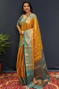 Divastri Embellished, Woven Kanjivaram Jacquard, Silk Blend Saree