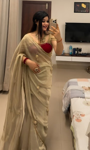 PD CLOTH VILLA Embellished, Self Design Bollywood Silk Blend, Tissue Saree