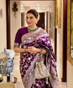 AVANTIKA FASHION Woven Kanjivaram Pure Silk, Art Silk Saree
