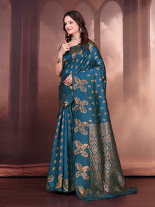 GajGajra Self Design Kasavu Silk Blend Saree