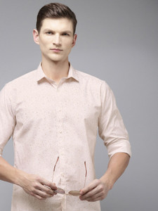 V DOT BY VAN HEUSEN पुरुषों के लिए प्रिंटेड कैज़ुअल बेज  शर्ट