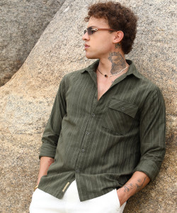 CAMPUS SUTRA Men Solid Casual Green Shirt