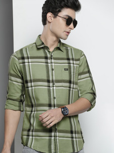 The Indian Garage Co. Men Checkered Casual Green Shirt