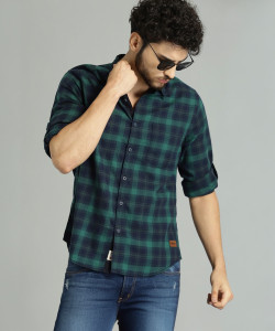 Roadster Men Checkered Casual Green Shirt