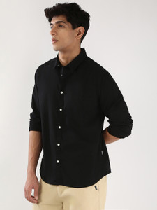 Urbano Fashion Men Solid Casual Black Shirt