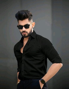 TyrellFashion Men Solid Casual Black Shirt
