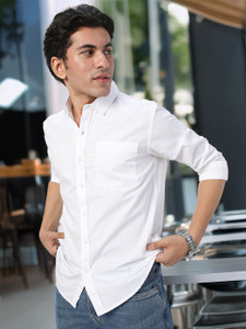 Urbano Fashion Men Solid Casual White Shirt