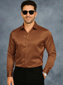Nat Jastica Men Solid Casual Brown Shirt