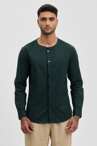 Snitch Men Solid Casual Dark Green Shirt