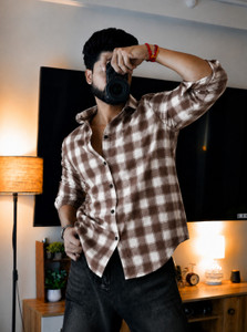 Waridashi Men Checkered White, Brown Shirt - Image 3