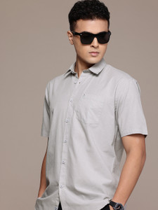BLUE SQUAD Men Solid Casual Grey Shirt