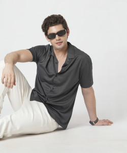 Voroxy Men Solid Casual Grey Shirt