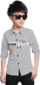 STUD APPARELS लड़कों के लिए सेल्फ डिज़ाइन कैज़ुअल ग्रे  शर्ट