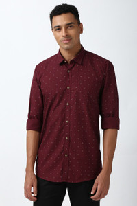 PETER ENGLAND Men Printed Casual Maroon Shirt