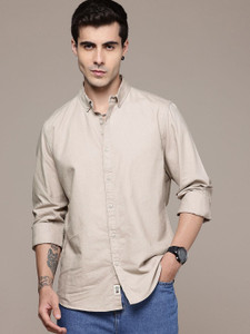 Roadster Men Solid Casual Beige Shirt