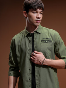 HIGHLANDER Men Solid Casual Green Shirt