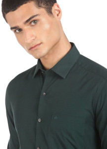 ARROW Men Solid Casual Green Shirt