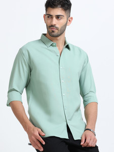 WHISQ Men Solid Casual Light Green Shirt