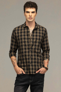 Snitch Men Checkered Casual Brown Shirt