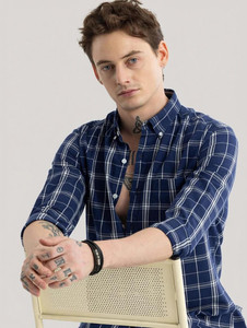 U TURN Men Checkered Casual Dark Blue Shirt