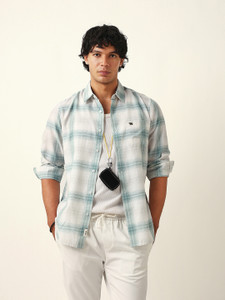 THE BEAR HOUSE Men Checkered Casual Green Shirt