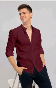 Nirban Men Solid Casual Maroon Shirt