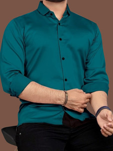 VezVoR Men Solid Party Green Shirt