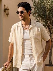 Urbano Fashion Men Solid Casual Yellow Shirt