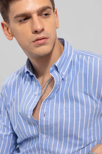 U TURN Men Checkered Casual Blue Shirt