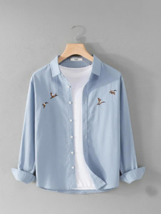 DLooK Men Light Blue Embroidered Casual Shirt - Image 3