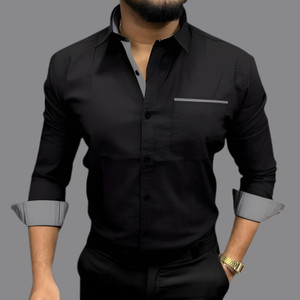 CLOSWIF Men Solid Casual Black Shirt
