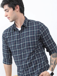 HIGHLANDER Men Checkered Casual Dark Blue Shirt